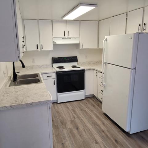 140 Holt Dr Apt 4