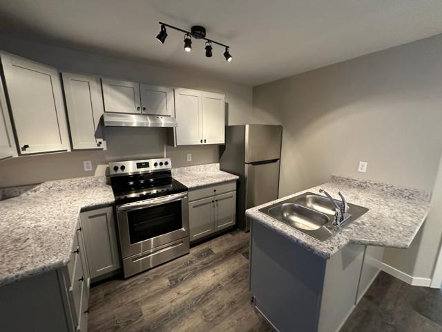 48 W Evergreen Dr Apt A